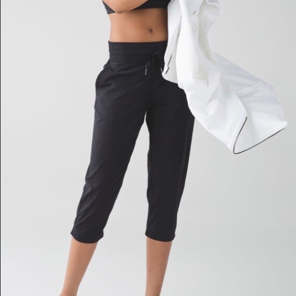 lululemon dance crop